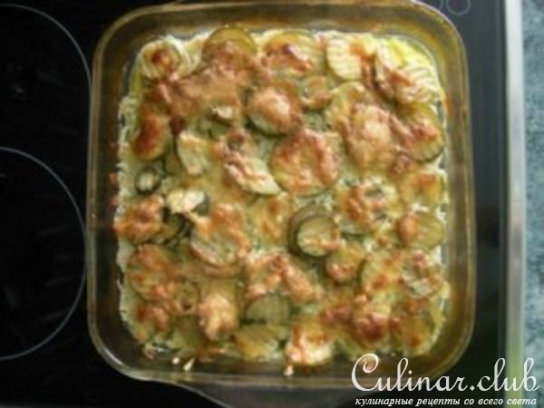 Куриное филе, запеченое под цуккини