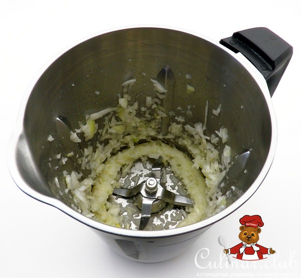 Манты с говядиной в кухонной машине Oursson КМ1010НSD COOK+
