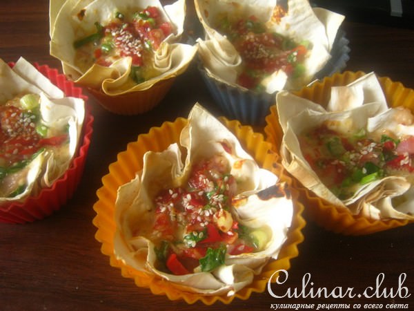 Корзиночки из лаваша с беконом, сыром и сладкой паприкой