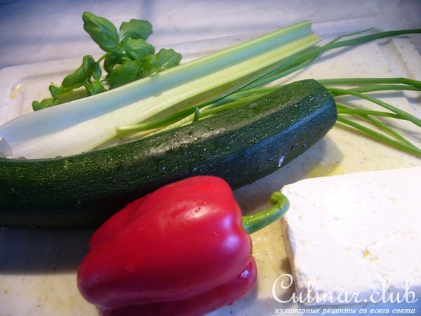 Лодочки из цукини с брынзой и овощами