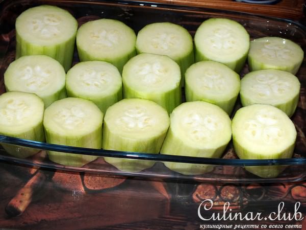 Кабачки фаршированные грибами и рисом