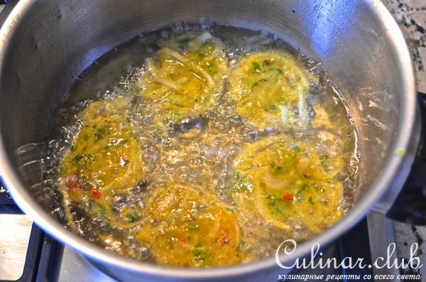 Луковые оладьи (Bhaji)