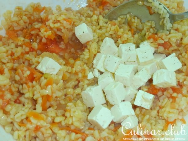 Томаты фаршированные булгуром и фетой с овощами