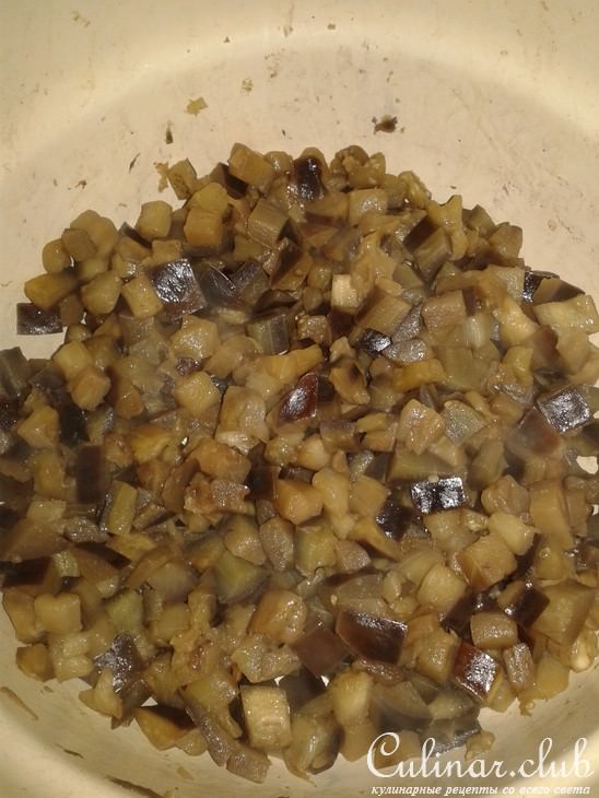 Закуска из баклажана и маша с маринованным фенхелем и моцареллой