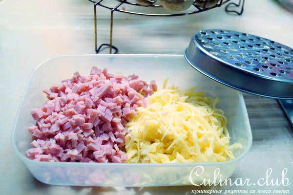 Фаршированные кабачки и грибы, горячая закуска.