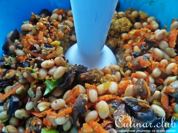 Паштет из фасоли и грибов (можно в пост)
