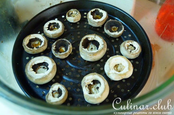 Фаршированные кабачки и грибы, горячая закуска.