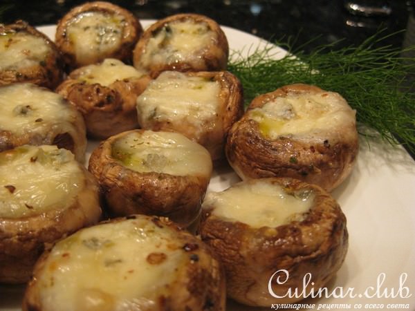 Funghi ripieni al gorgonzola грибы, начиненные сыром "горгонзола"