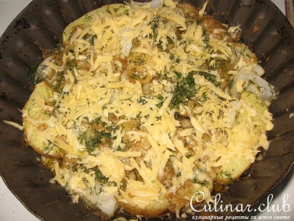 Картофель запечённый под соусом
