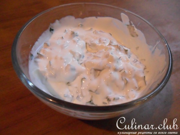 Запечёные кабачки со сметанным соусом