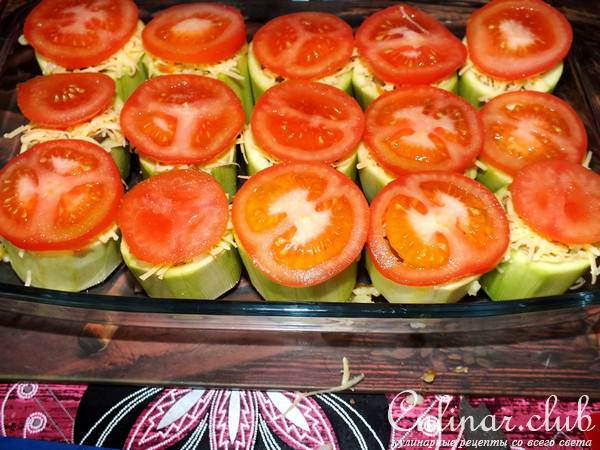 Кабачки фаршированные грибами и рисом