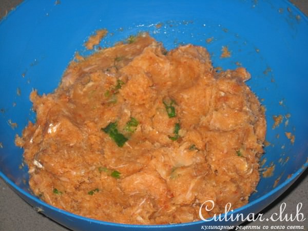 Тод Ман Пла (тайские рыбные котлетки с красной пастой карри)