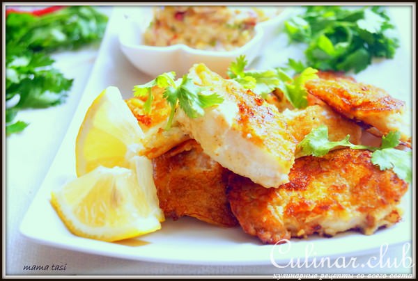Fish Pakoras. Рыба в кляре с персиковым чатни. Улица Карри Нью-йорк.