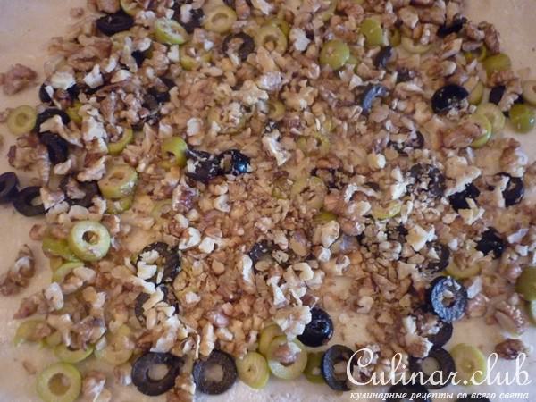 Батон по-средиземноморски с орехами