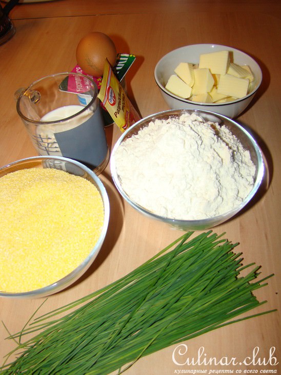 Кукурузный хлеб с зеленым луком