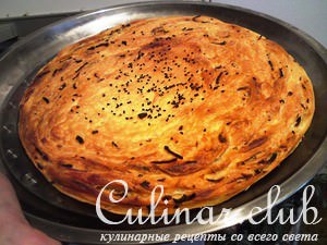 Фатир слоенный с луком