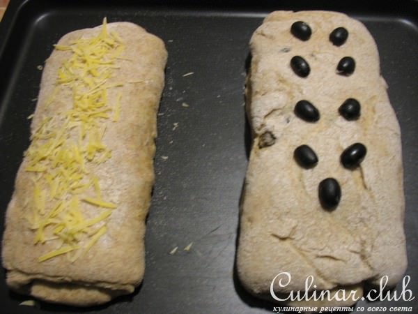 Хлеб с сыром и маслинами по стопам чиабатты