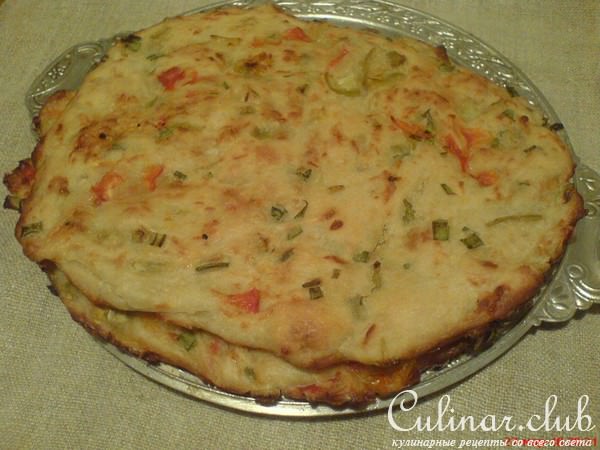 Фокачча с сыром, сладким перцем и зелёным луком