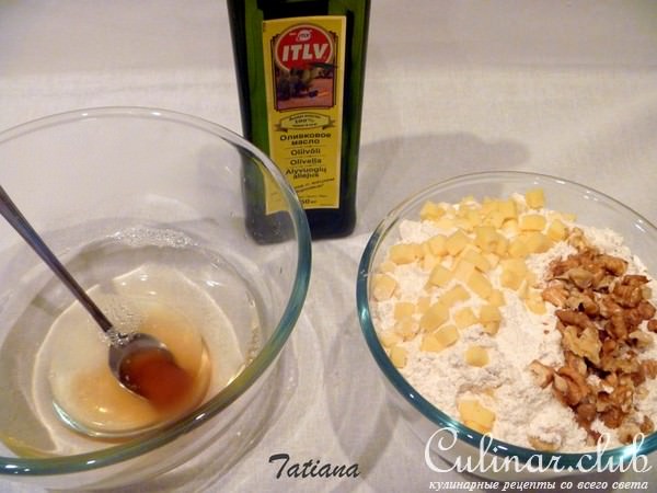 Хлеб пшеничный,цельнозерновой с сыром и грецкими орехами