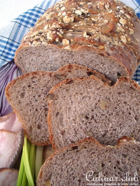 Хлеб мультизлаковый с грецким орехом.