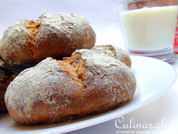 Ржаные булочки с грецкими орехами.