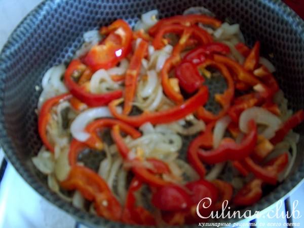Кальмары в овощах