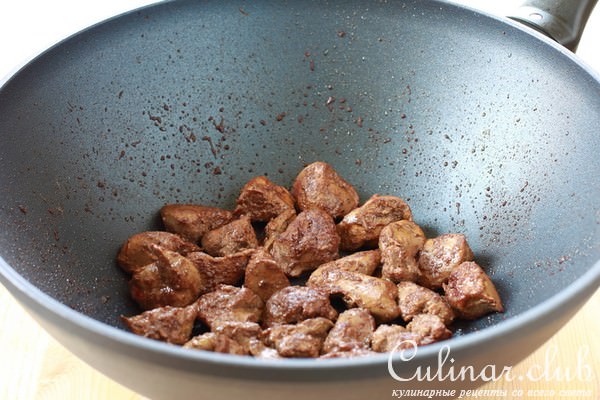 Паштет из куриной печени с горохом нут