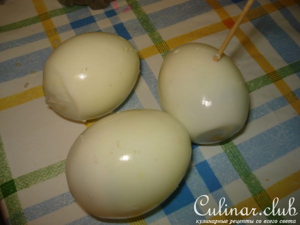 Яйца маринованные