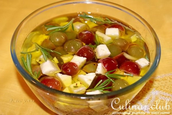 Виноград маринованный с сыром