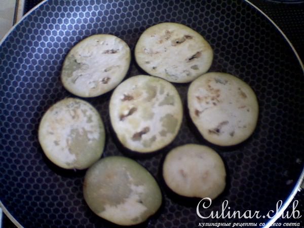 Запеченая баклажановая закуска с сыром(фото)
