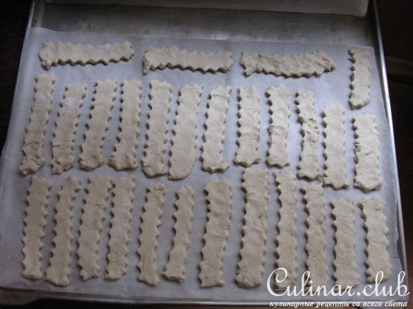 Палочки из сырого картофеля, жареные и печёные