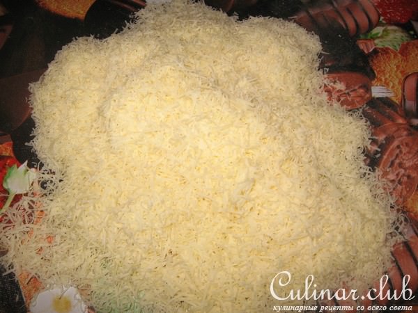 Сырные корзиночки с морским салатом 
