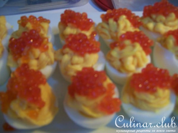 яйца фаршированные с красной икрой