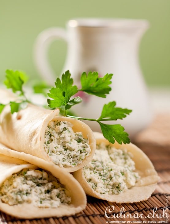 Лепешки с творогом и зеленью