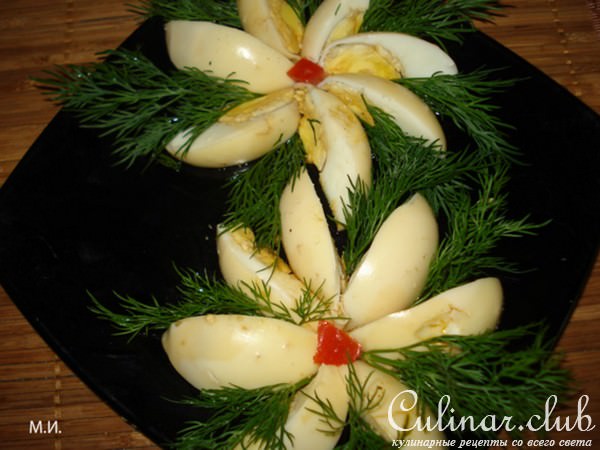 Яйца маринованные