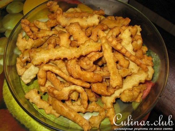 Палочки из сырого картофеля, жареные и печёные