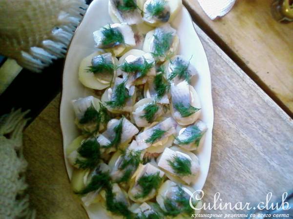 Закуска (селедка с картошкой)