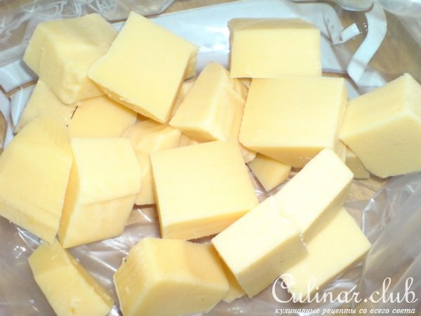 Сырный рулет из кураги и кунжута