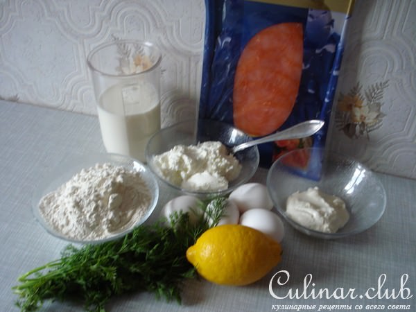 Блинчатый пирог с красной рыбой (вариант)