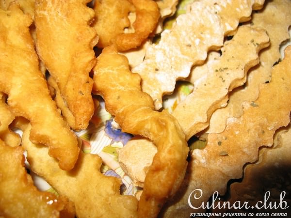 Палочки из сырого картофеля, жареные и печёные