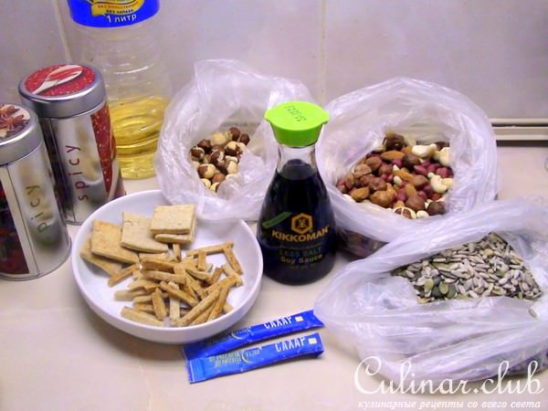 Ореховая смесь в пикантной сладко-солёной глазури.