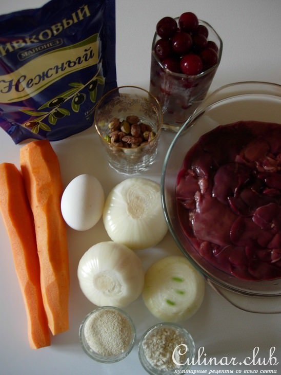 Печеночный торт для любимого (с вишней и фисташками)