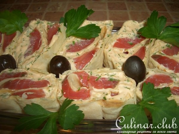 Рулет из лаваша с рыбой (вариация)