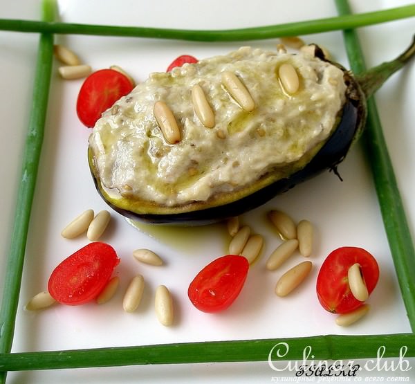 Салат из печеных баклажан (вариант)