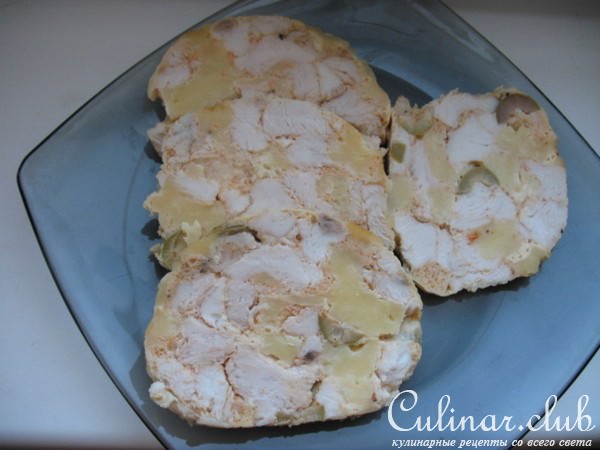 Полено куриное с сыром и оливками