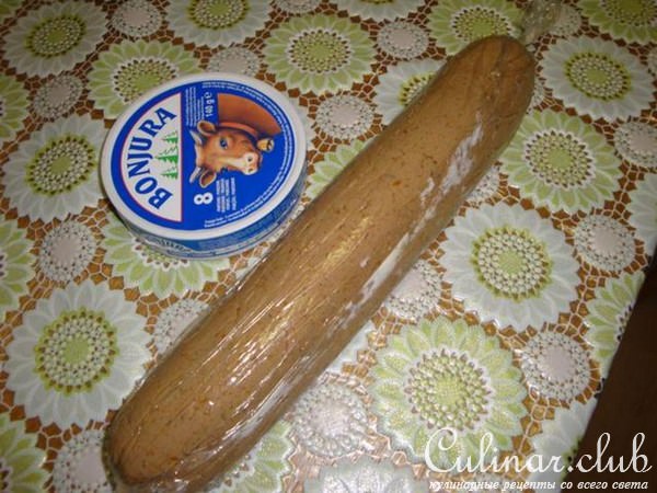 Рулет с сыром из куриной печени (вариант подачи куриного паштета)