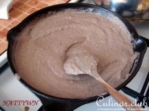 «Братец кролик» с орехово-чесночным соусом.