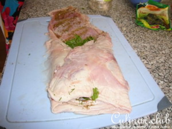 Рулет мясной из бараньей брюшинки