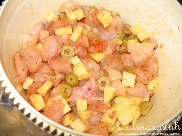 Полено куриное с сыром и оливками