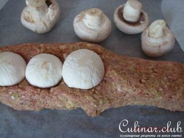 Багет мясной с грибами